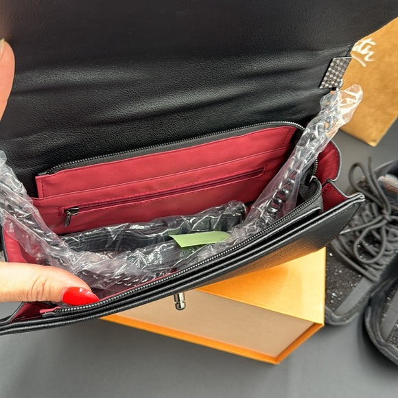 Black chain crossbody handbag - Picture 10 of 14